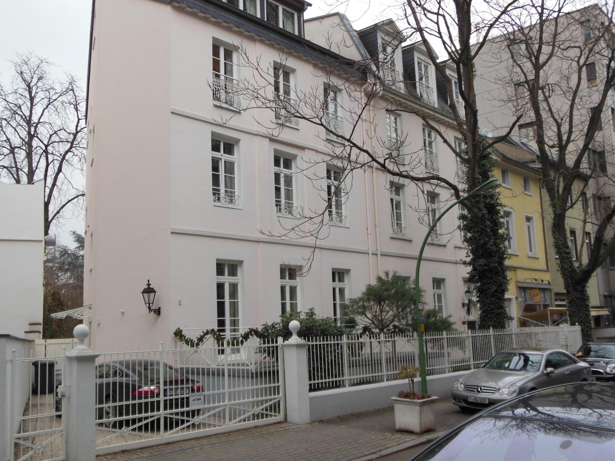 Dirazi Guesthouse & Apartments Gmbh Frankfurt am Main Exterior photo